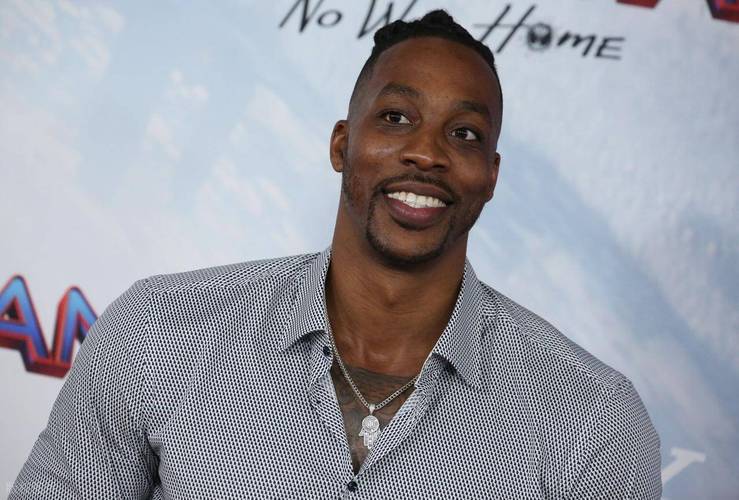 掘金替补关键时刻完成反超（替补群发威，掘金要害时段实现反超）