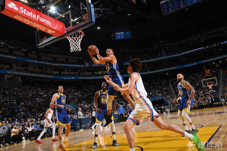 逆足双飞翼齐闪光！国米2500万先生3战逆袭，从水货逆袭球迷宠儿（逆足双翼同耀！国米2500万引援三战爆发，甩掉水货成球迷新宠）