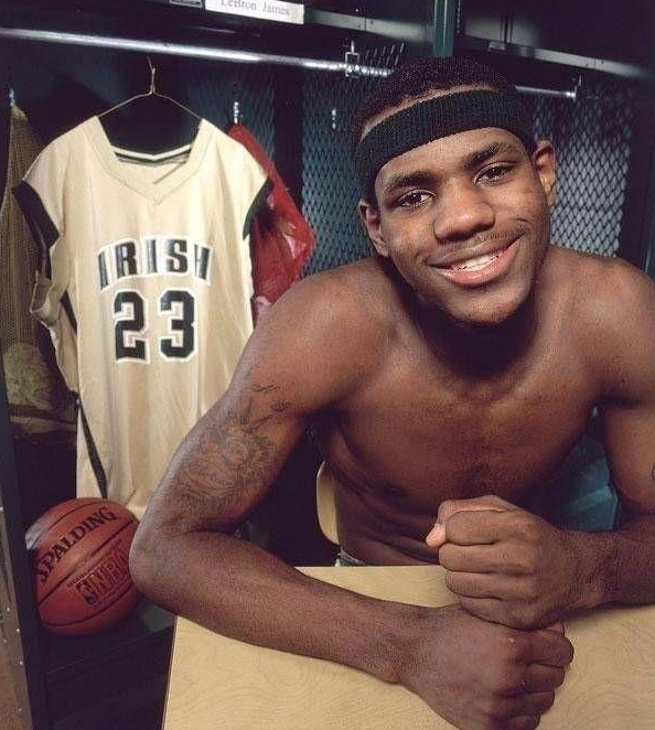 球队赛后合练照片曝光，专注备战（赛后合练照流出，球队全力备战）