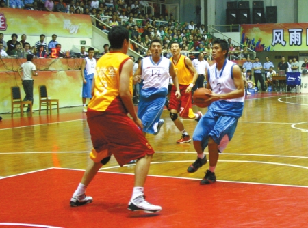 新华日报：苏超加入第14支队的说法没有官方依据，是网友脑洞（新华日报：网传“苏超加入第14支队”无官方依据，纯属网友臆测）